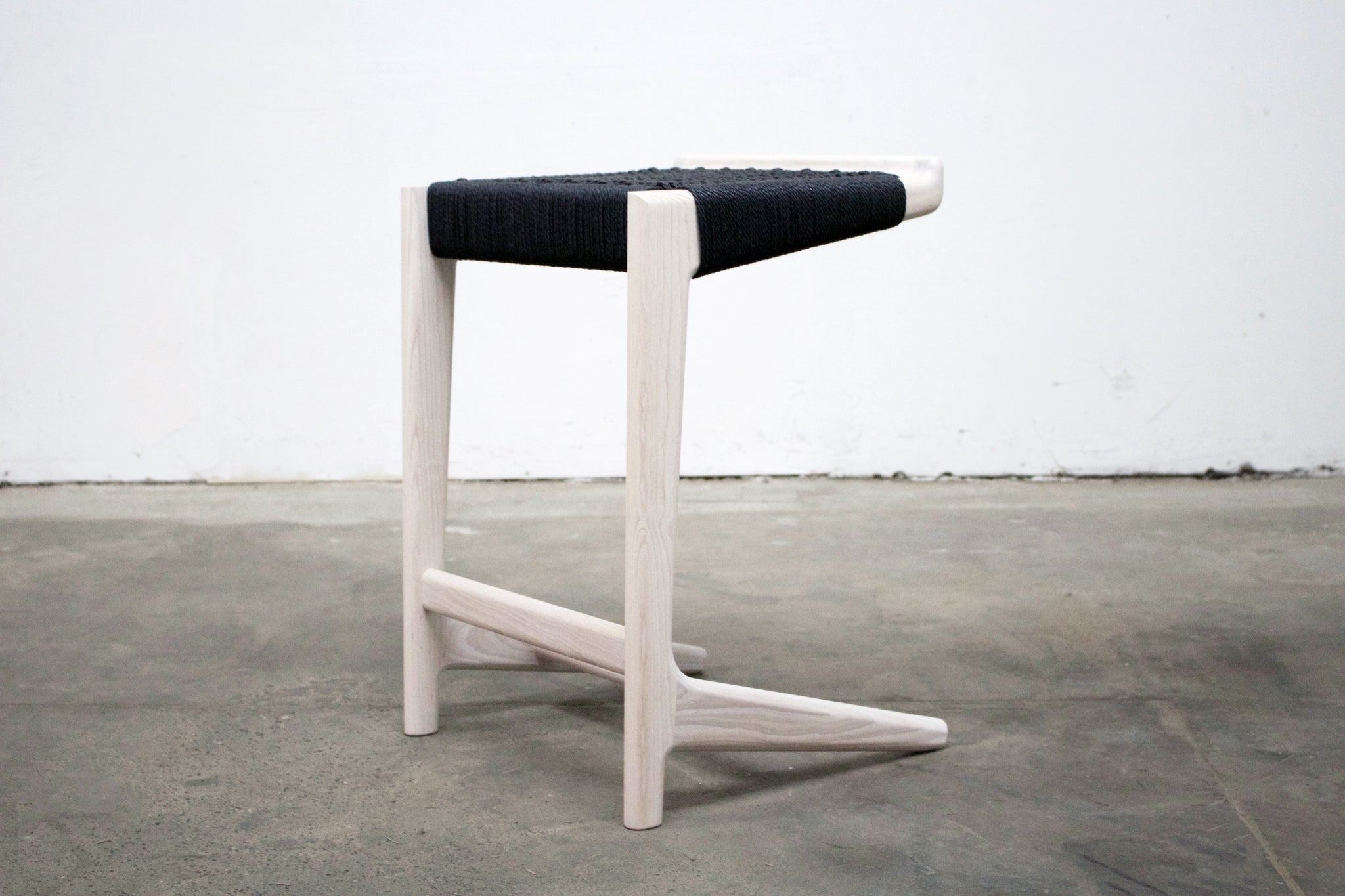 Rian Cantilever Barstool