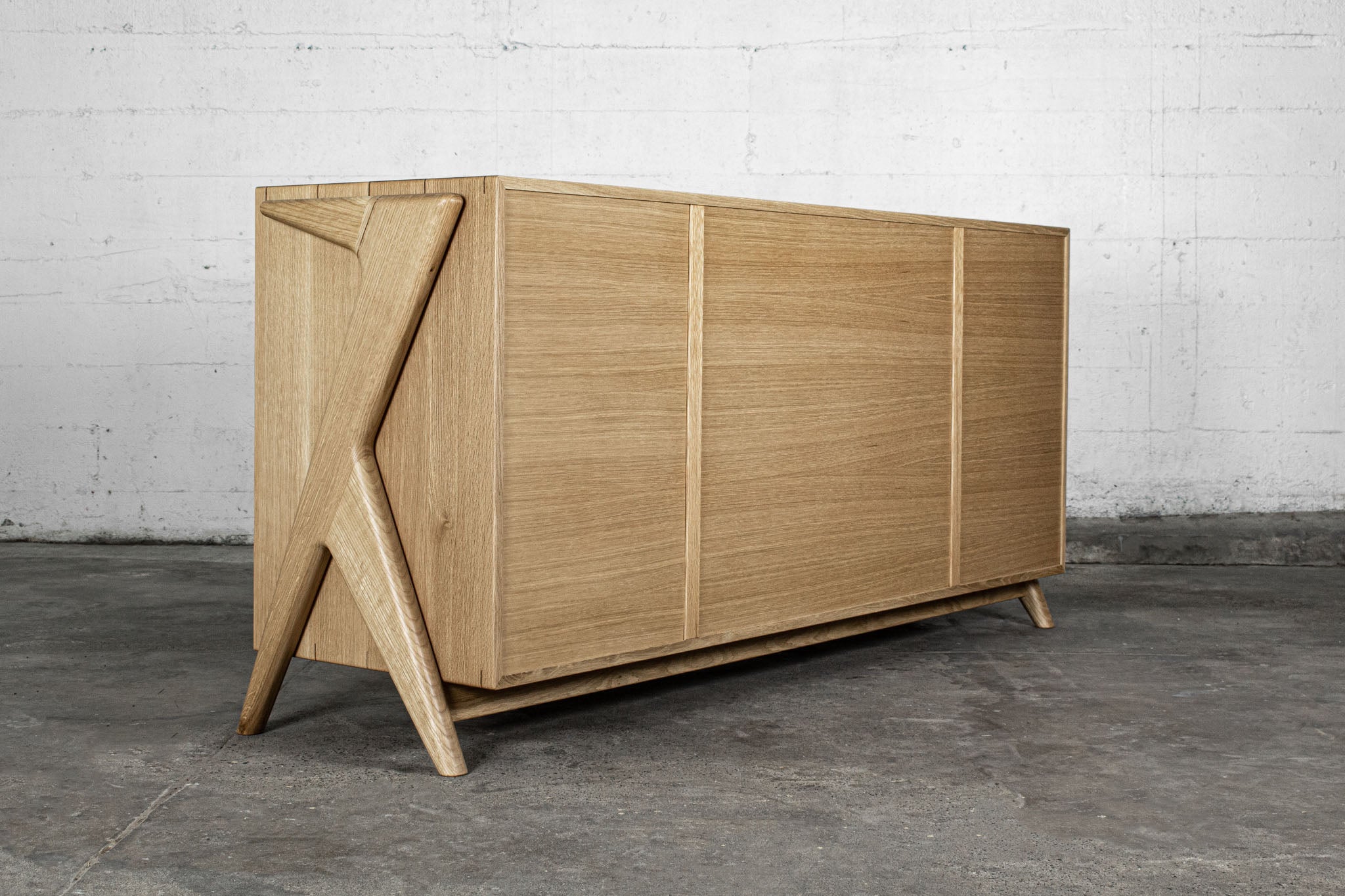 Rian Lowboy Dresser, Walnut / Kraft (natural) Rian Lowboy Dresser, Walnut / Kraft (natural)